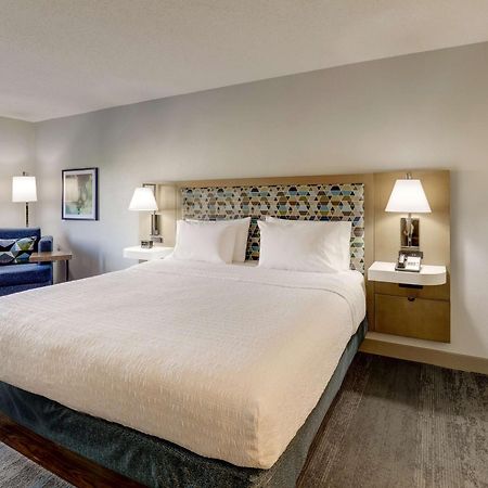Hampton Inn Камминг Экстерьер фото