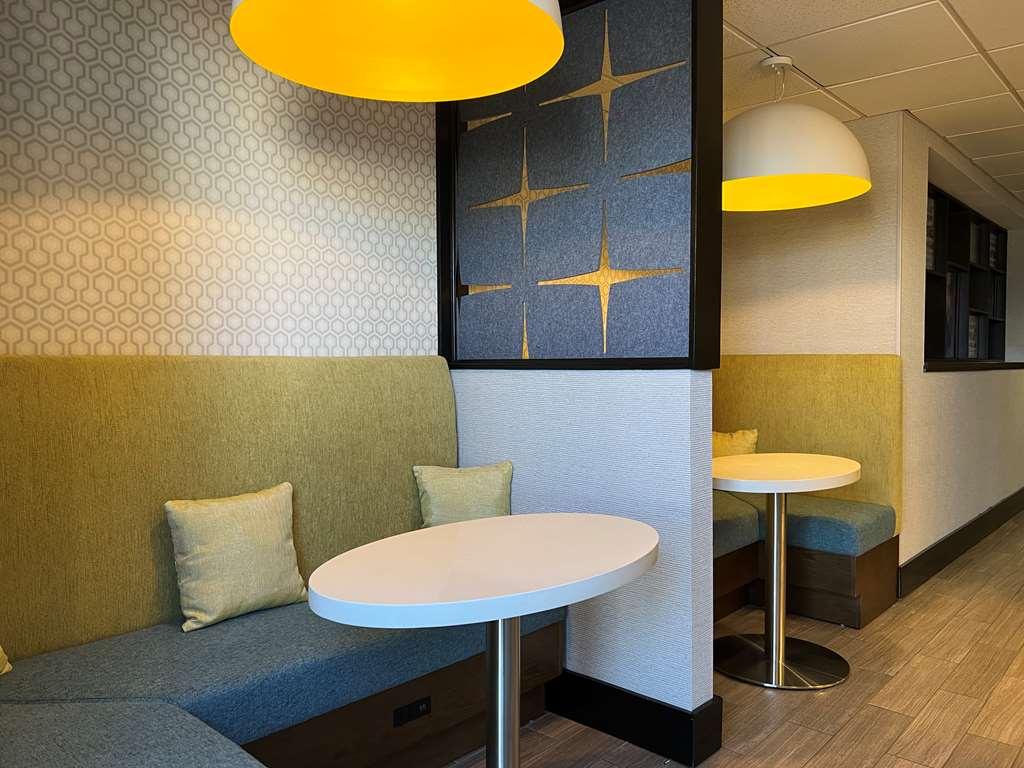 Hampton Inn Камминг Интерьер фото