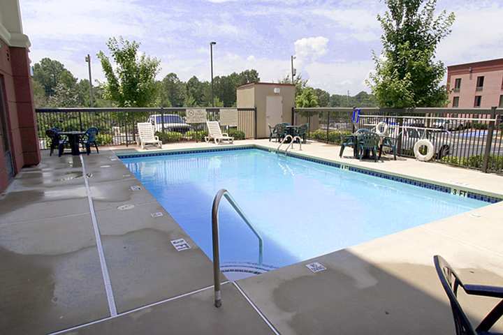 Hampton Inn Камминг Удобства фото